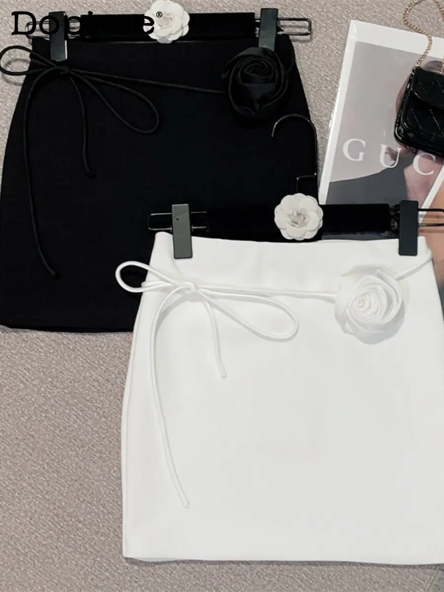 

2023 Spring Summer New Sweet Flowers Fashion Short Black Pencil Skirt Women's High Waist Slimming White Sheath Mini Skirt Female