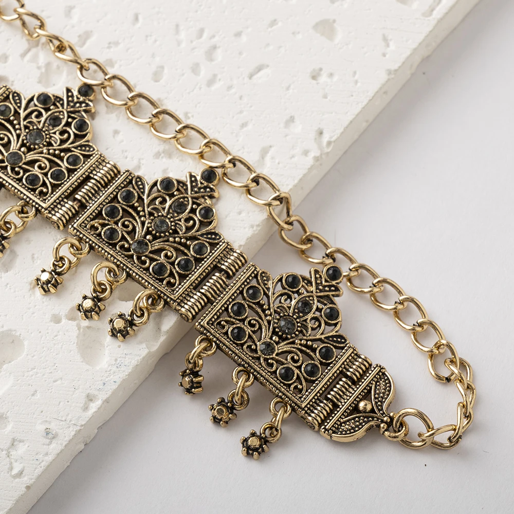 Marokkanischer Fransen-Haarschmuck in Goldfarbe, Algerische Braut-Kopfkette, Metall-Party-Geschenk, Weißer Kristall-Schmuck mit Tropfglasur – Detail 13