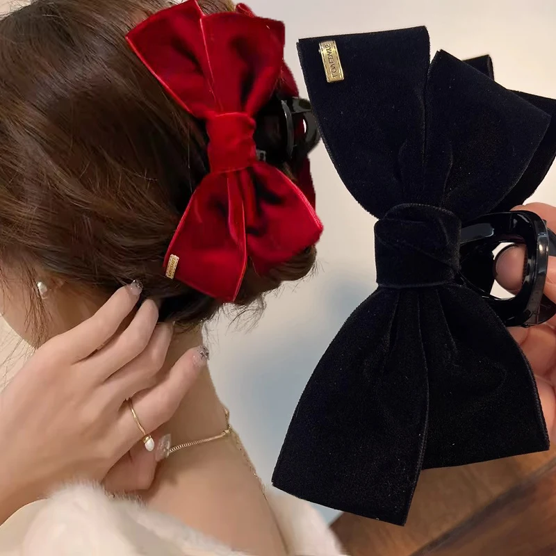 Elegant Vintage Velvet Hair Claw Double-Sided Bow Big Hair Clips Butterfly Hairpins Premium Feel Fashion Versatile Hair Claws 4pcs velvet double sided jewelry empty plate femal earring pendent bracelet watches display jewellery organizer trays