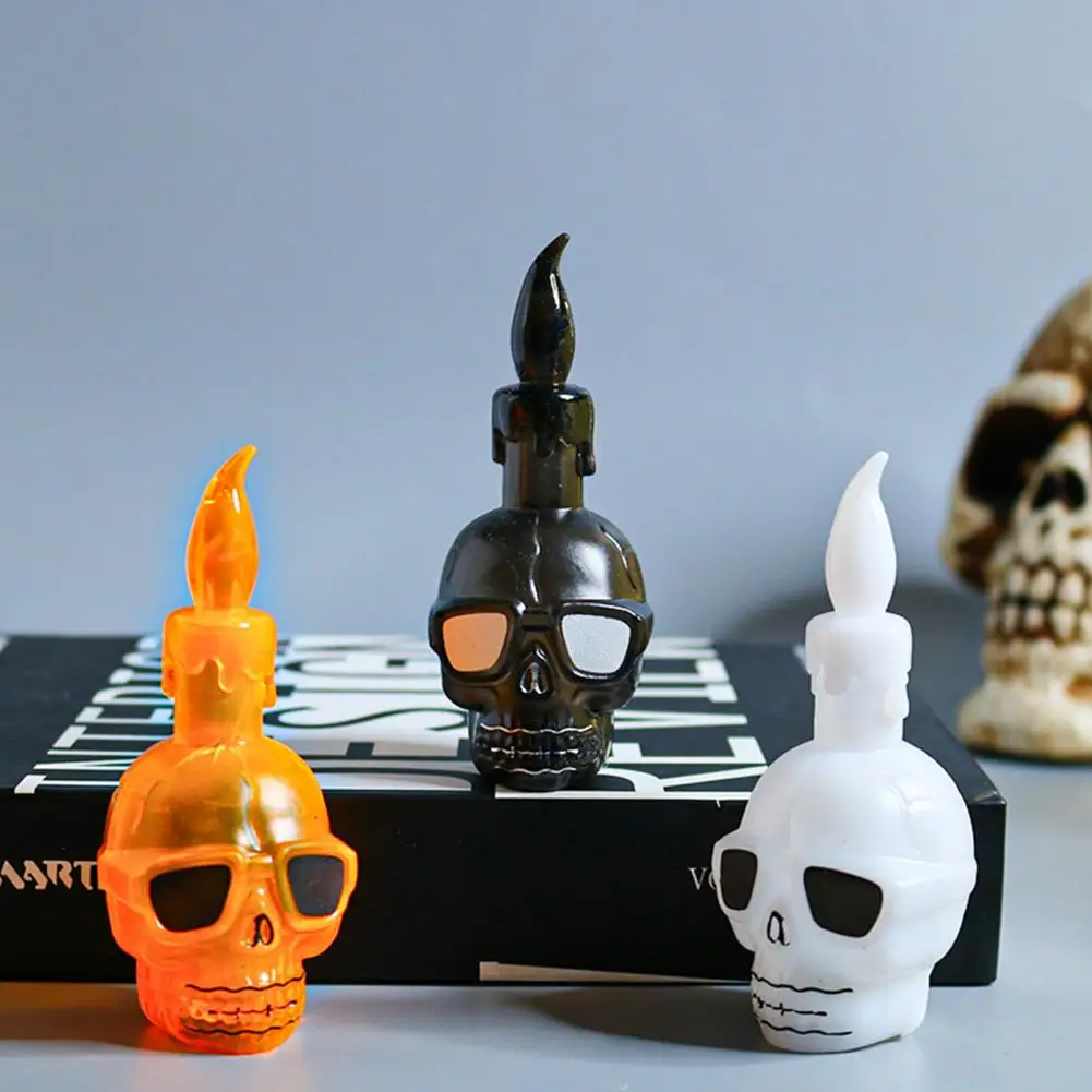 

Spooky Skull Lamp Realistic Flameless Halloween Skull Lamp Battery-operated Skeleton Head Candle Decoration for Spooky Party Bar