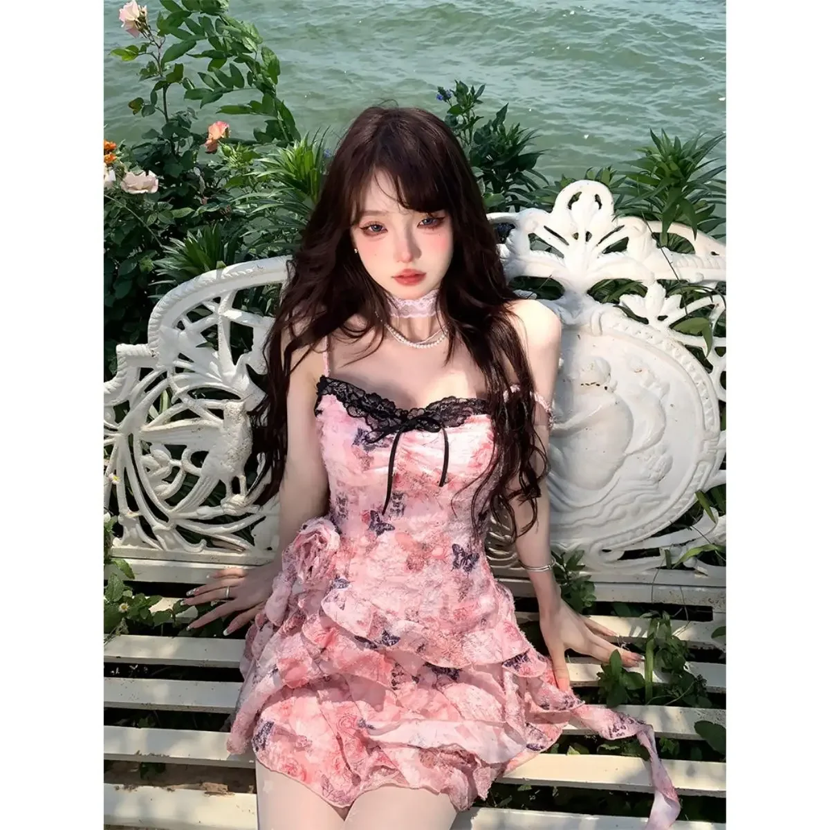 

Three-dimensional floral design lace-up butterfly print splicing lace ruffle halter dress French sweet Mori system