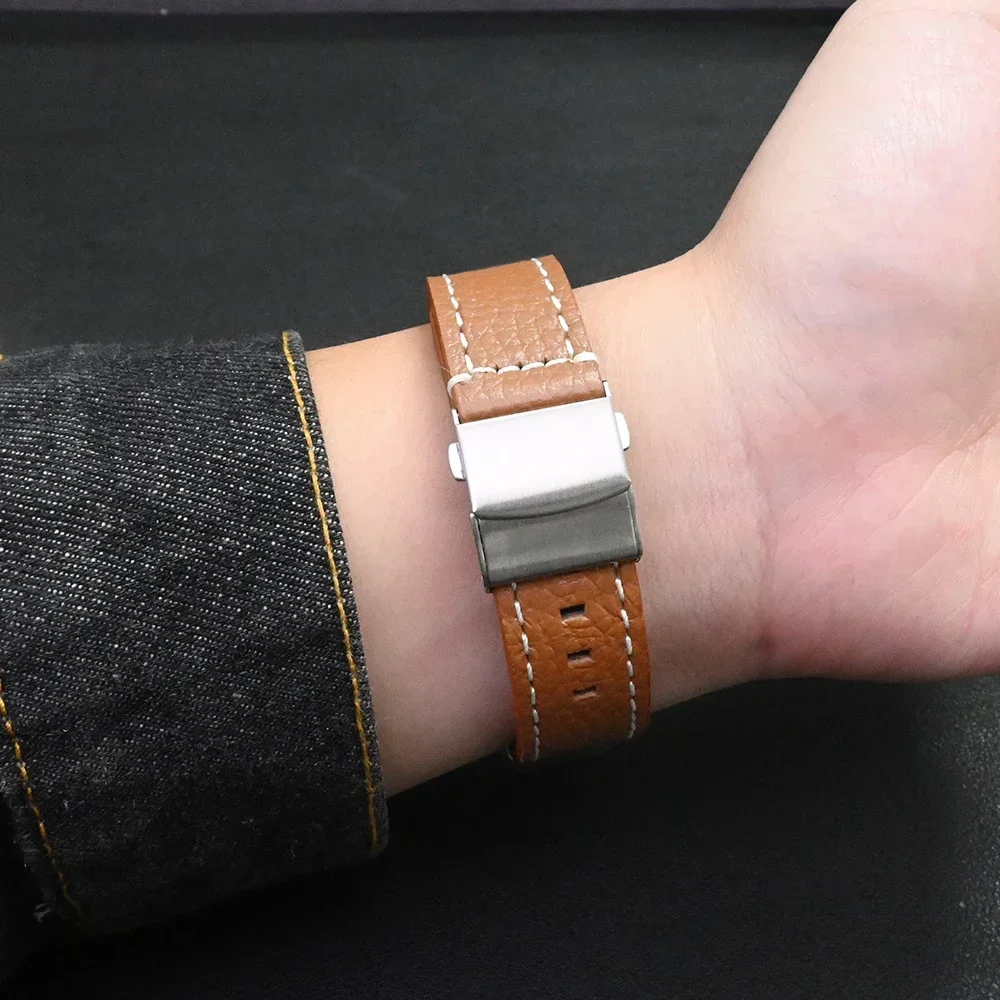 Premium Leather Strap for Men's Smart Watches, 22mm Bracelet