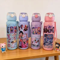Gobelet à paille 700 ml en plastique, motif dessin animé K-POP Witch Hunt, grande capacité, portable et mignon, pour enfants 1