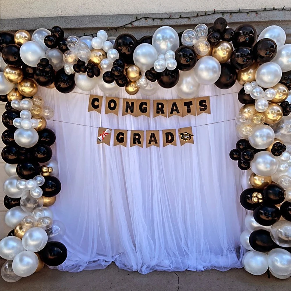 Black and gold backdrop  Birthday decorations, Grad party decorations,  Balloon decorations