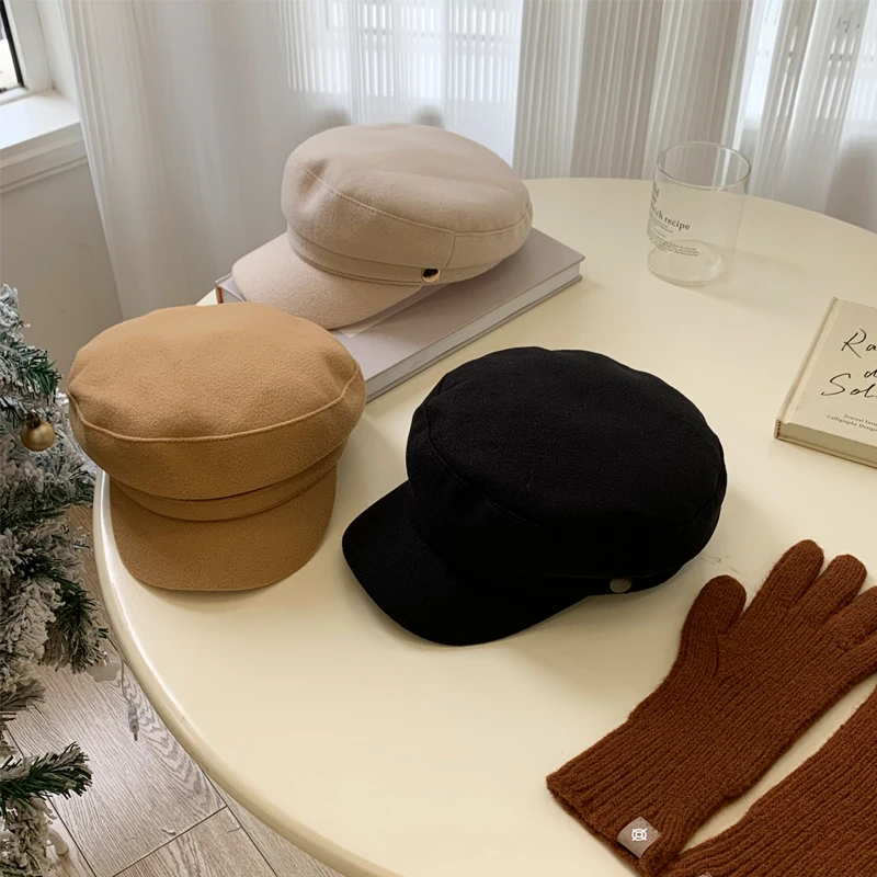Cotton Newsboy Cap Fashion gold button hat autumn and winter flat top British Korean version of cap wool newsboy hat