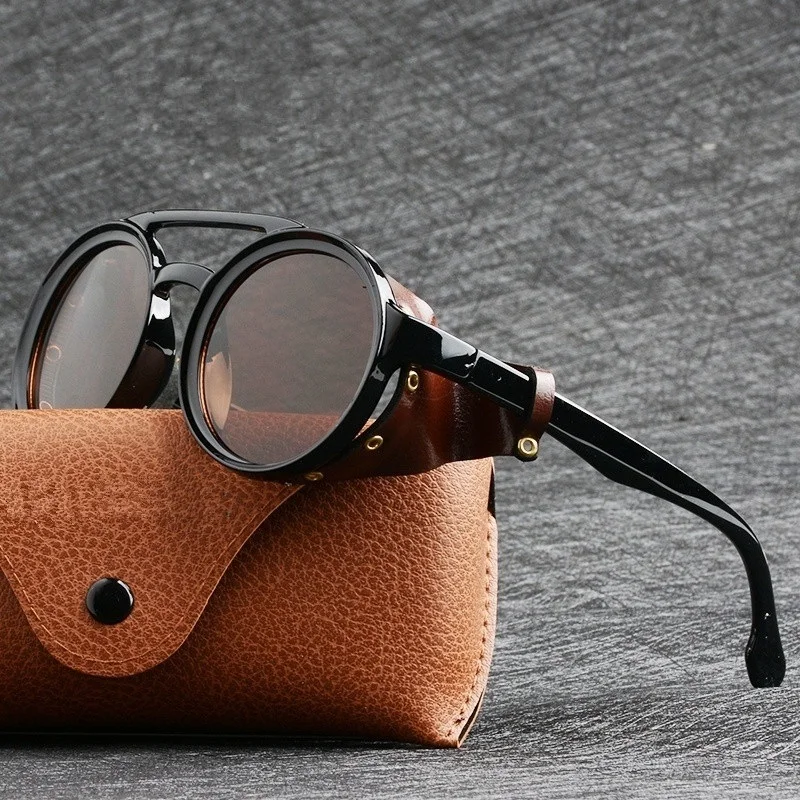 ウルトラセブン SENIOR GLASSES レッド 限定ストラップ付き Accessories (non-metal) [Strap Missing] ULTRASEVEN Ultra Eye