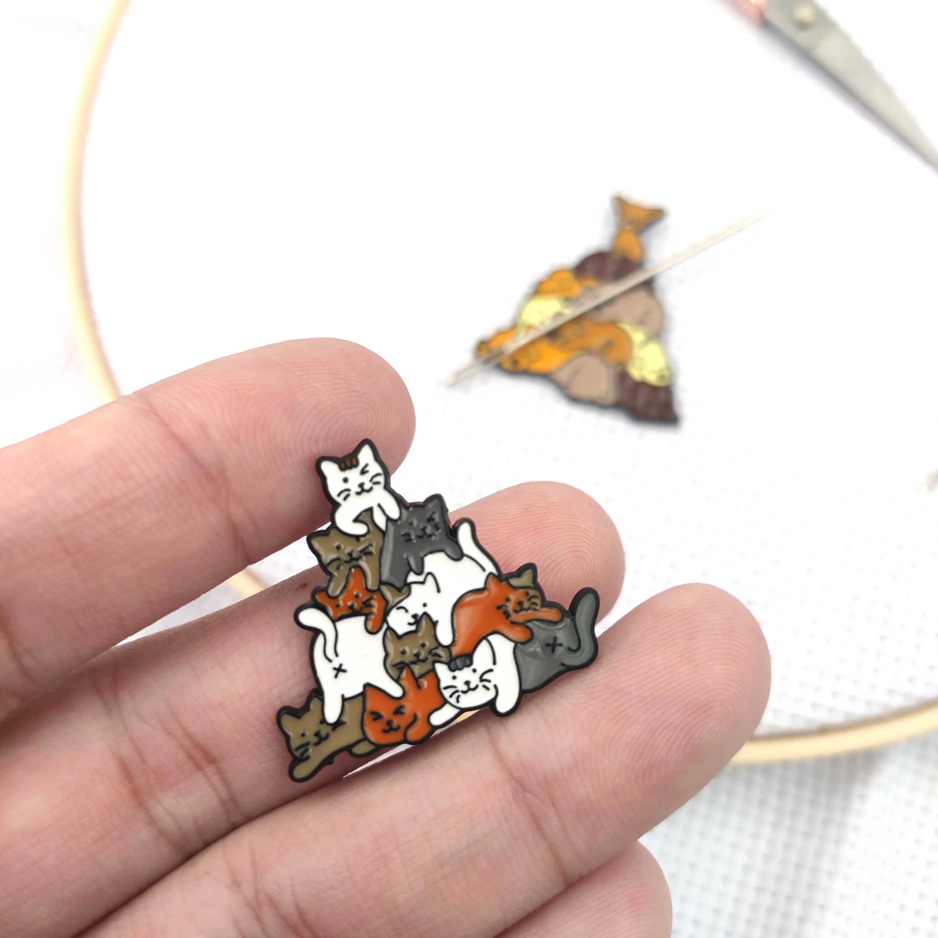 Needle Keeper Magnet Puppy Dogs Needle Minder Cute Magnetic Needle Keeper Finder Sewing Needles Holder Cross Stitch Embroidery