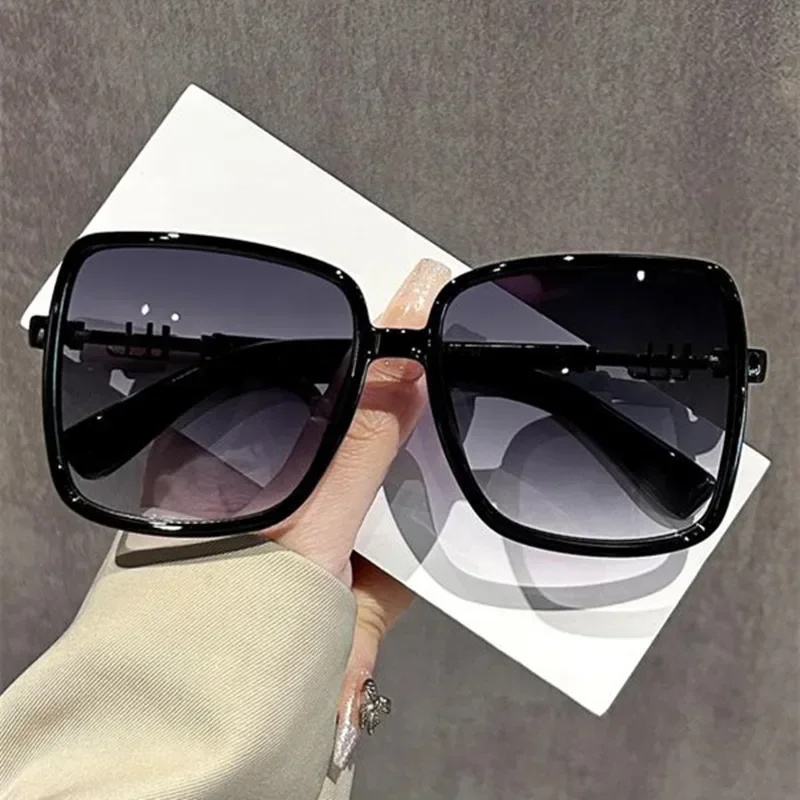 2025 Vintage Square Women's Sunglasses Luxury Designer Sun Glasses Classic Eyeglasses Lady UV400 Big Frame Mirror Oculos De Sol - Image 3