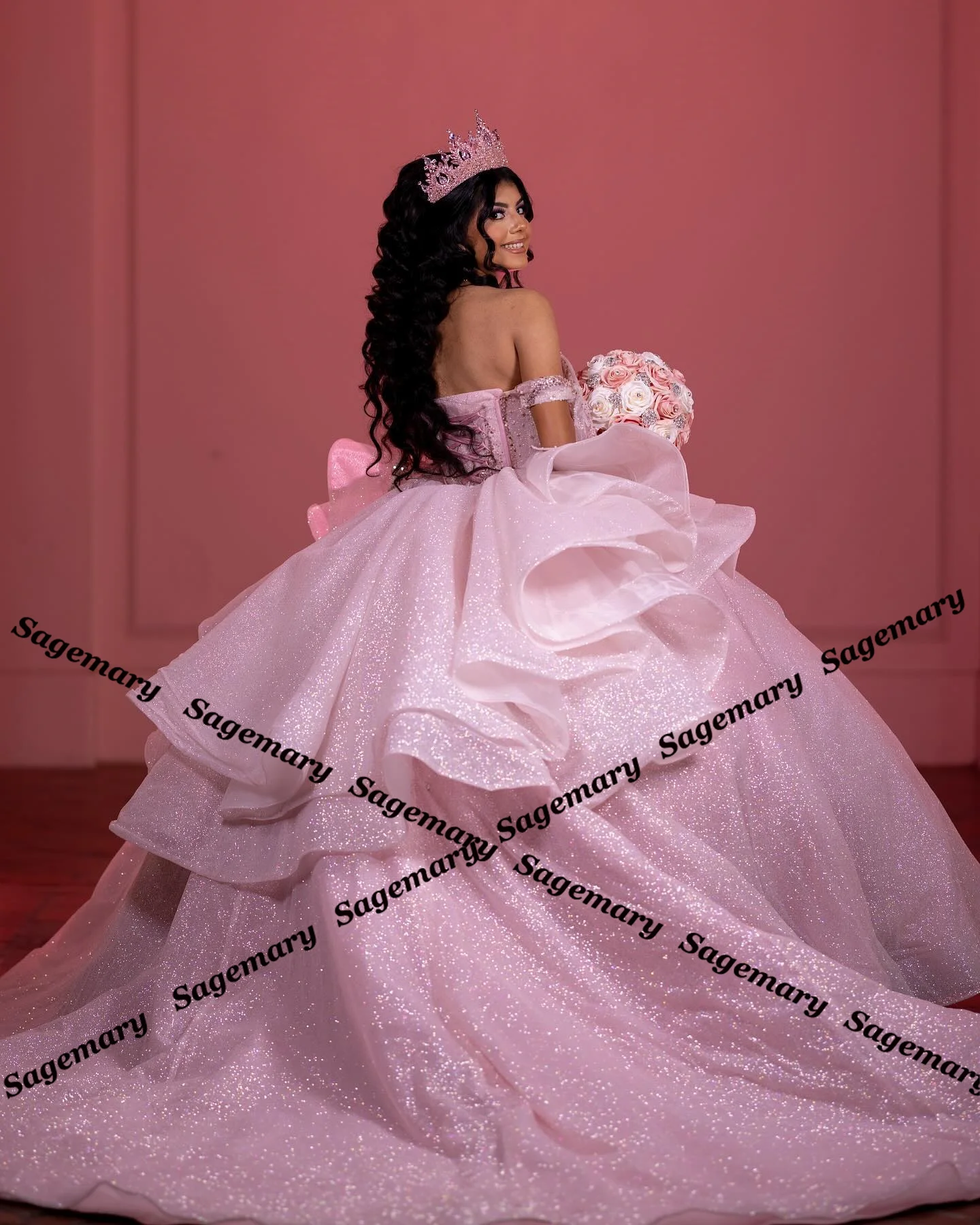 Sagemary Fairytale Quinceanera Dresses Sequined Ruched Sleeveless Spaghetti Straps Tulle Robe Quinceanera Rouge Customized