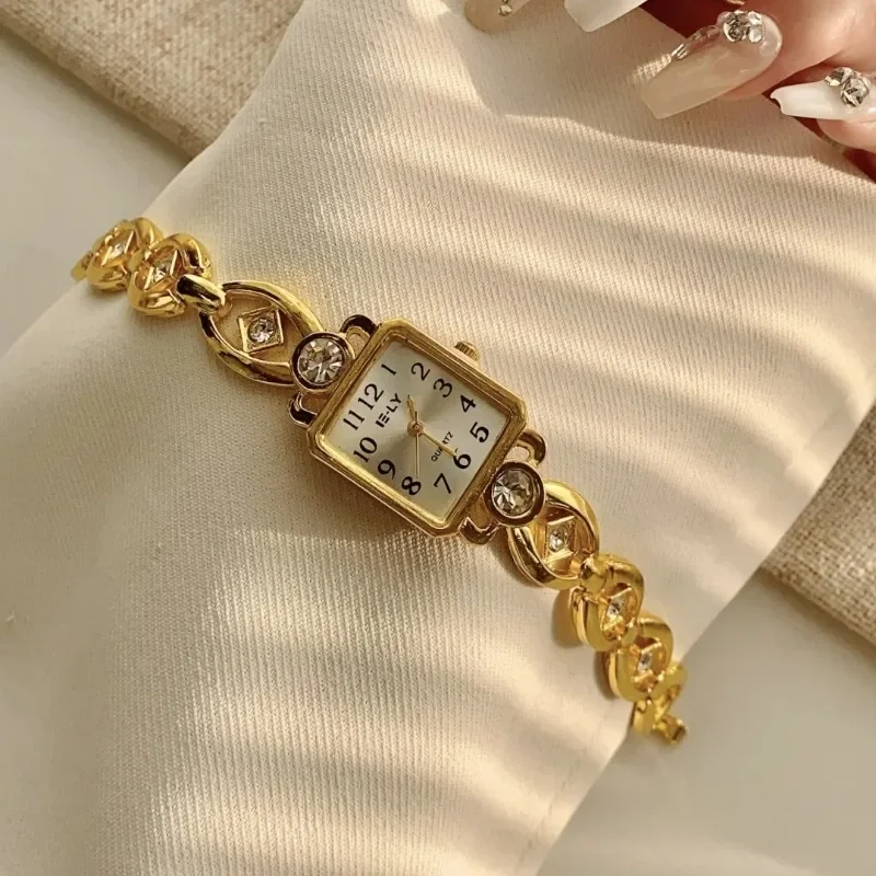 Luxury Golden Digital Small Dial Watch for Women Retro Style Bracelet Watch Suitable for Everyday Versatile Birthday Party