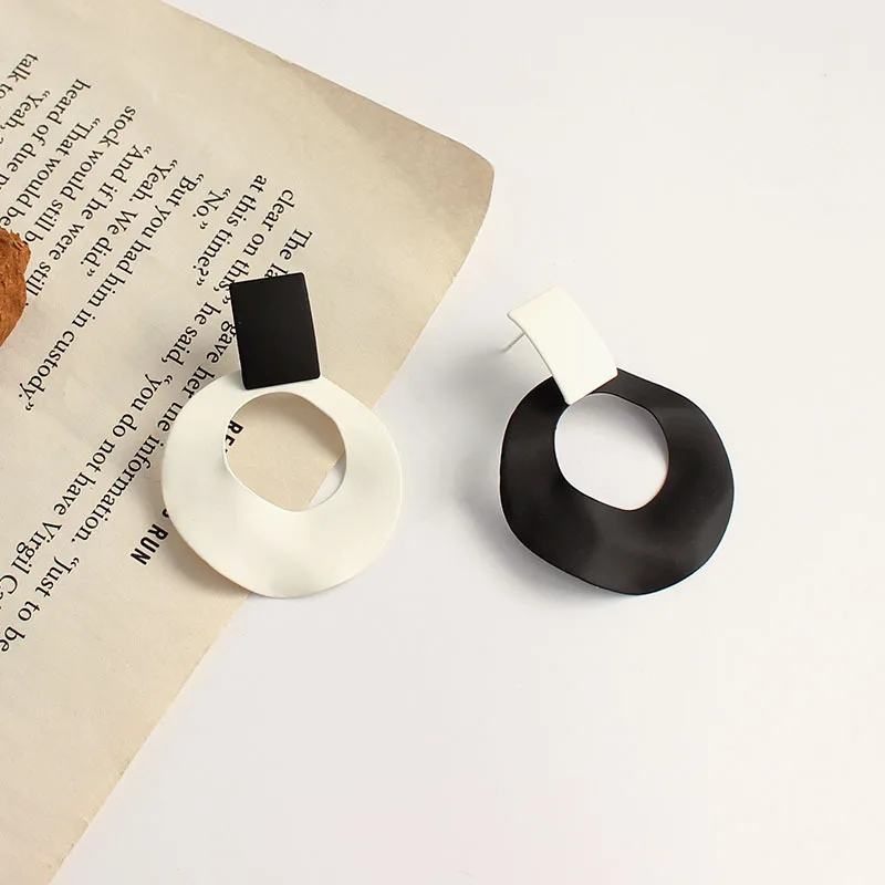 Asymmetric Hollow Round Earrings Black White Contrasting Colors Circle Drop Earrings Women Simple Geometry Statement Jewelry dangle earrings drop earrings