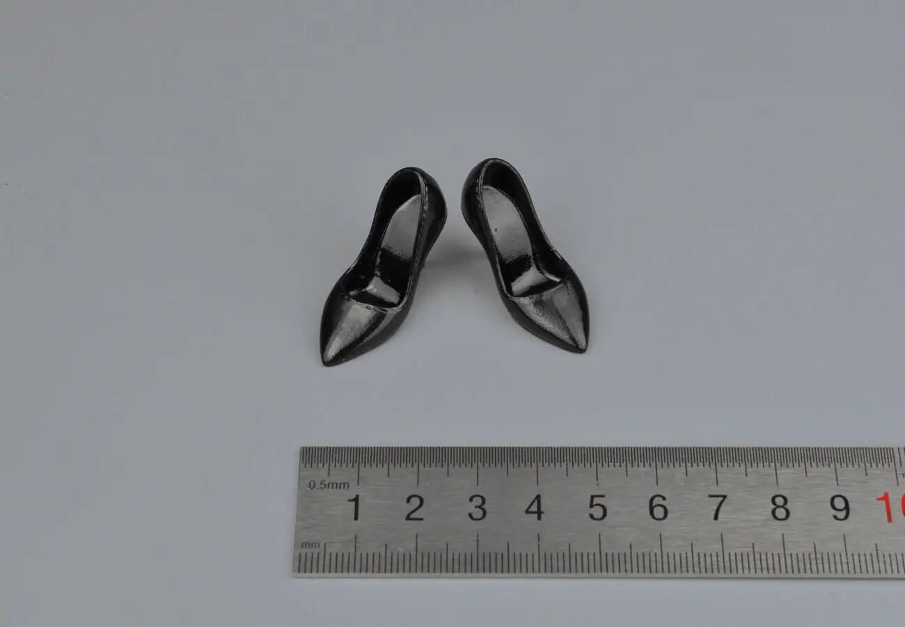 Chaussures De Poupée Miniature Talons Hauts 1:4 - Blanc, Résine - Accessoire Pour Figurine Féminine