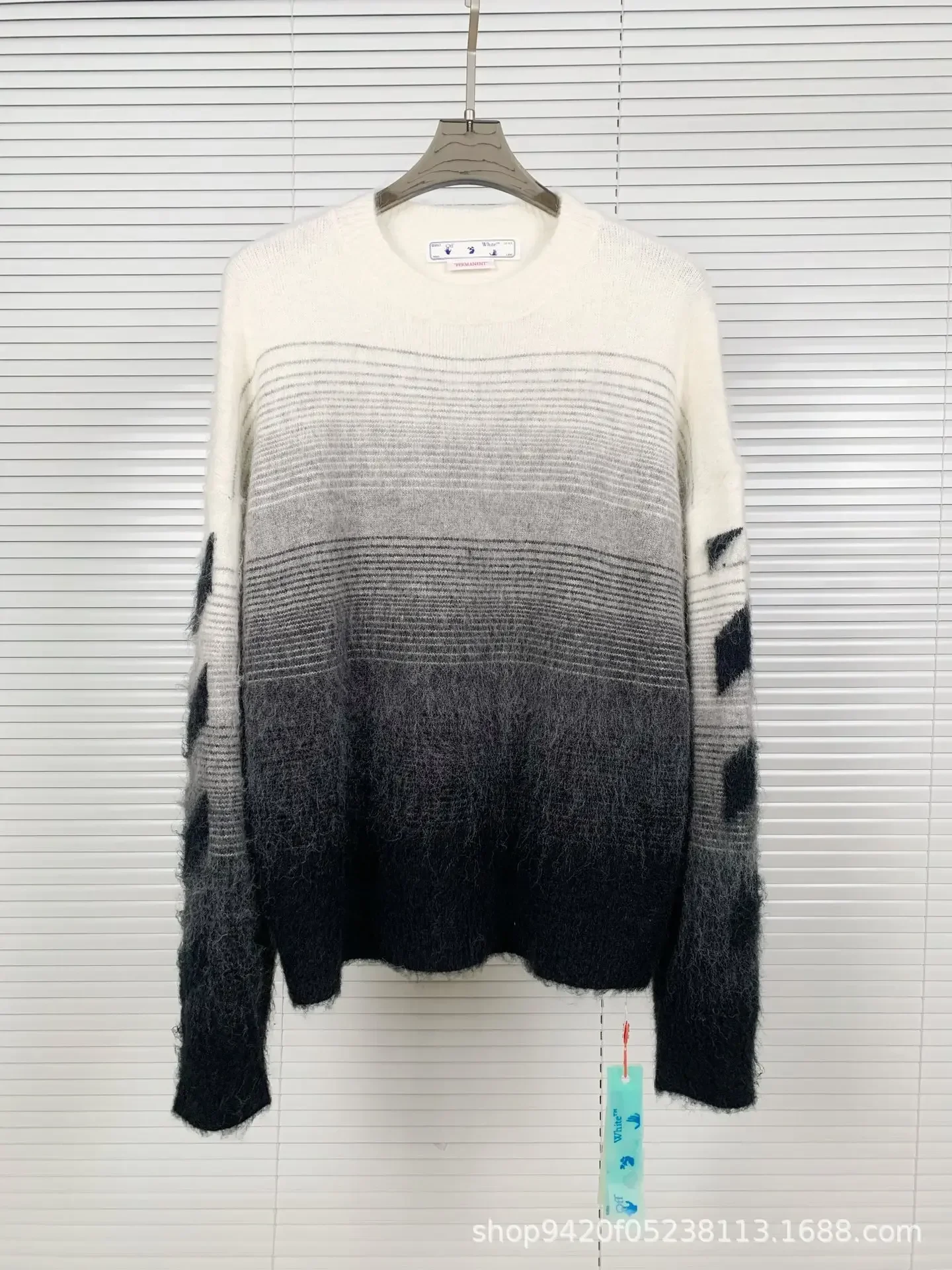 

Hot Off White OW arrow gradient mohair jacquard sweater for men and women in autumn and winter of