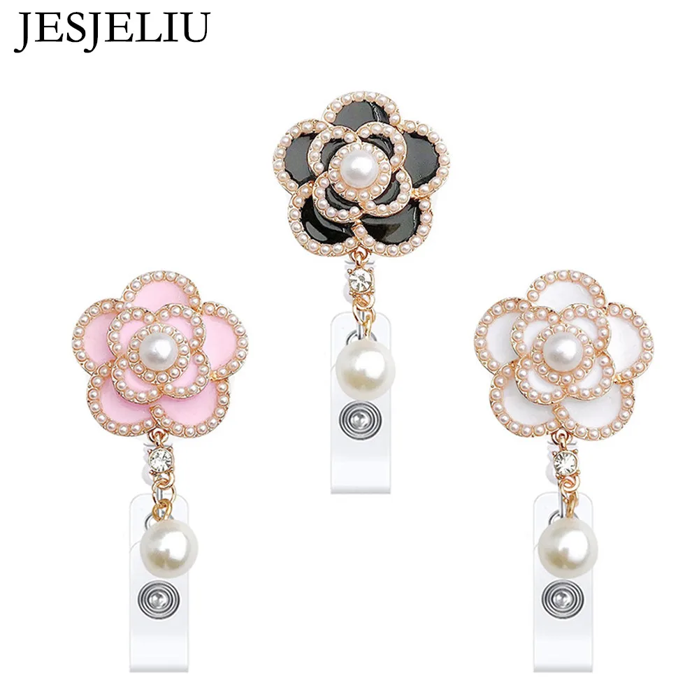 1Pcs Fashion Pearl Flower ID Retractable Badge Reel Clip Name Badge Holder Students Nurse Doctor Card Holder Keychain Badge Clip