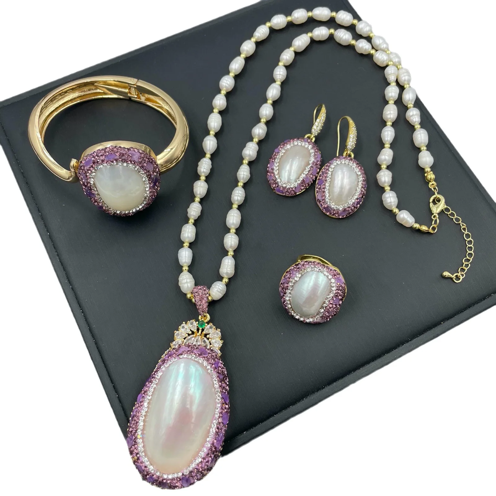 

ST004 Natural Pearl Oyster Inlaid With Amethyst And Rhinestones Gold Plated Light Luxury Style Handmade Jewelry Set