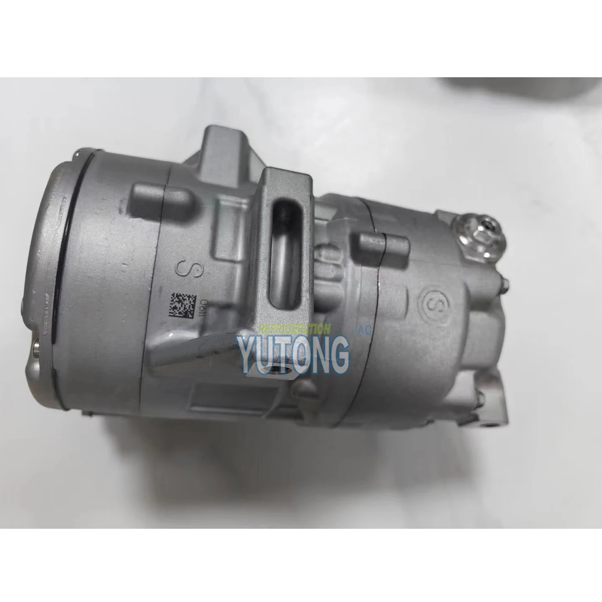 C34 ローレル エアコンコンプレッサー RB20E 92600-70T16 C34 ローレル エアコンコンプレッサー RB20E 92600-70T16 - メルカリ