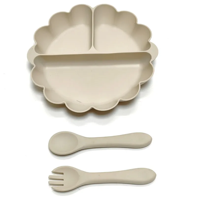3pcs Silicone pumpkin 3-compartment plate, fork and spoon setSilicone dinner plate for children's independent complementary food 3