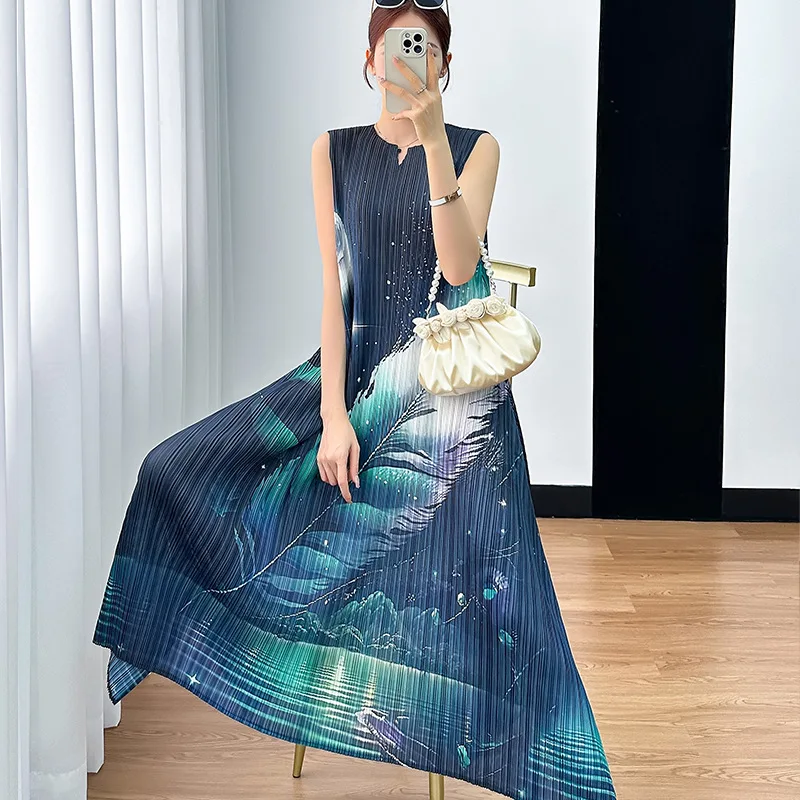 

Miyake Pleated Elegant Dress Women 2024 Summer New Fashion Printed V-neck Sleeveless Fashion Commuting Temperament A-line Skirt