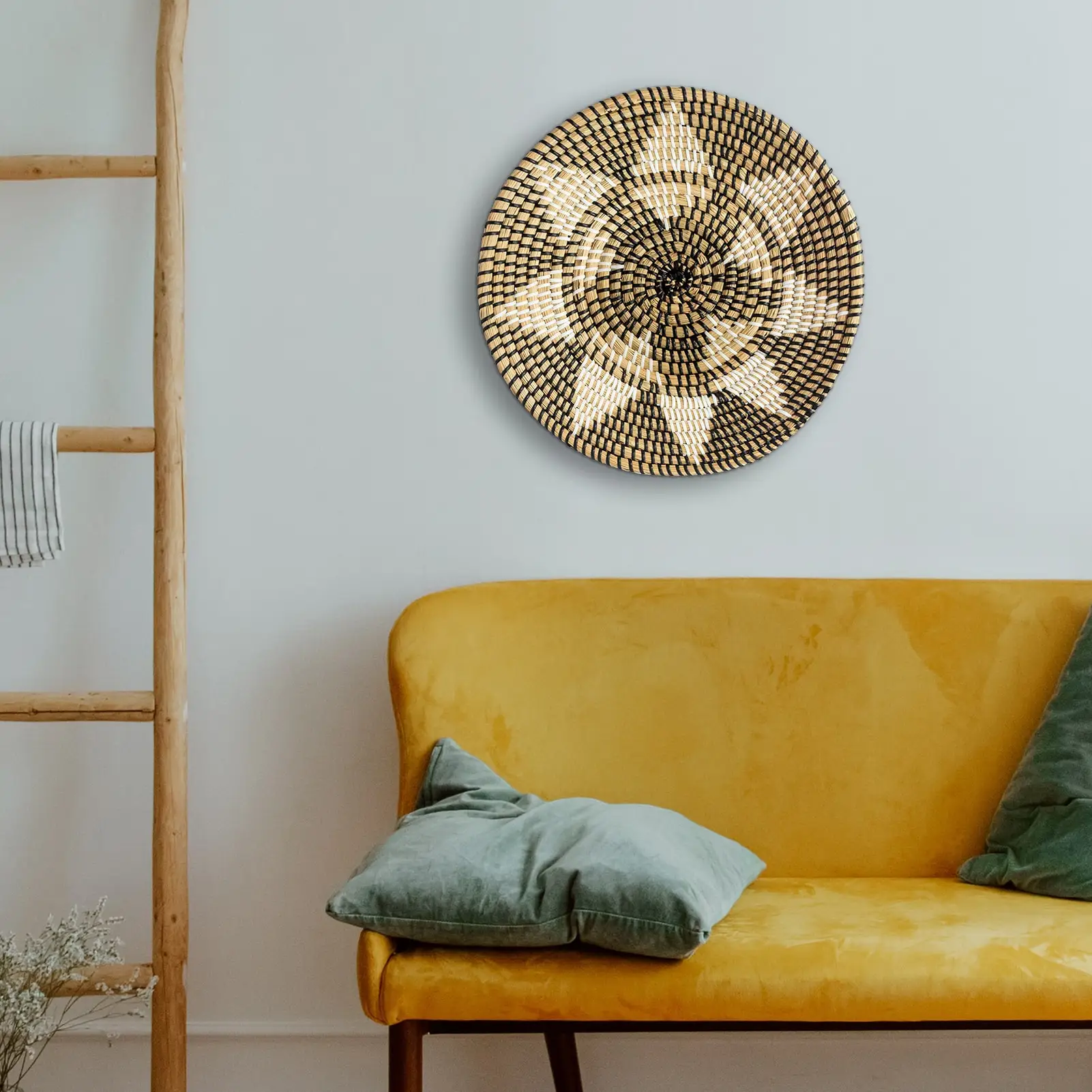 Handmade Hanging Wall Basket Decor 35cm Round Seagrass Rattan Woven Basket Boho Home Decor Trays for Bedroom Living Room