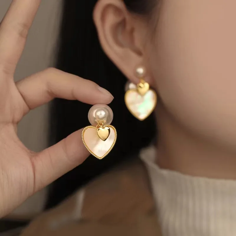 

Fashion Premium Pearl Earrings For Women Simple Vintage And Elegant Temperament Heart Ear Studs Female Trendy Jewelry