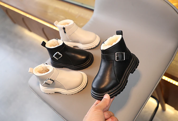 Winterflauschige Plateau-Stiefel, Vorderansicht