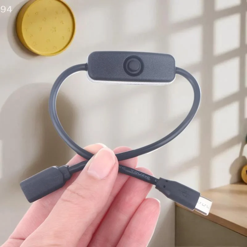 스위치가 있는 범용 4A 고전류 USB-C 남성-여성 전원 연장 케이블 1개.