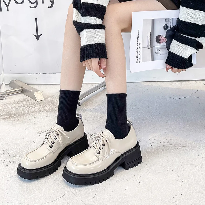 

Winter Shoes Women Female Footwear Round Toe Pearl Decorateion Casual Sneaker Loafers Fur Autumn Shallow Mouth Dress New Beading