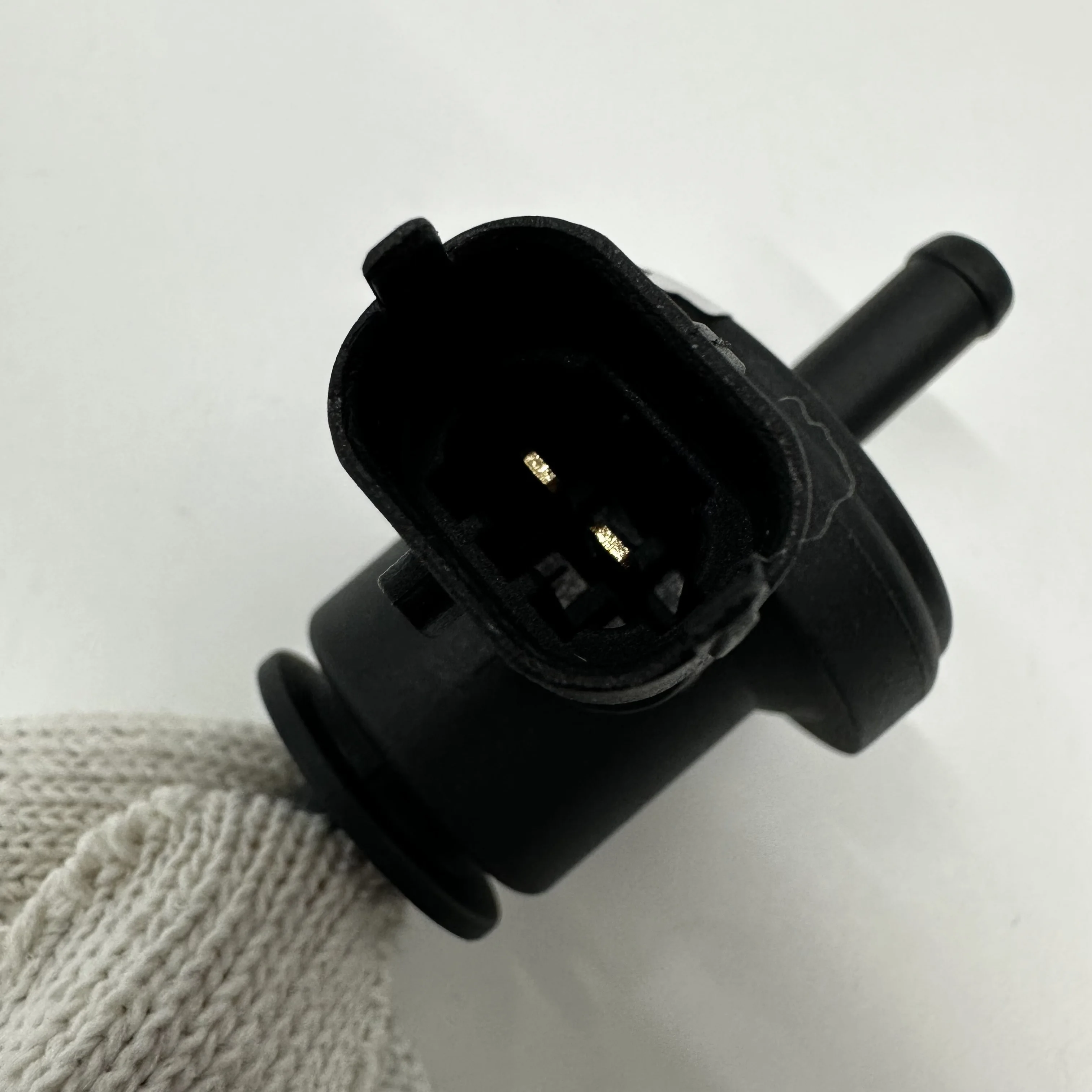 Vapor Canister Purge Valve for Hyundai Elantra Equus Genesis Rohens Accent Verna I30 i30cw vapor canister purge valve