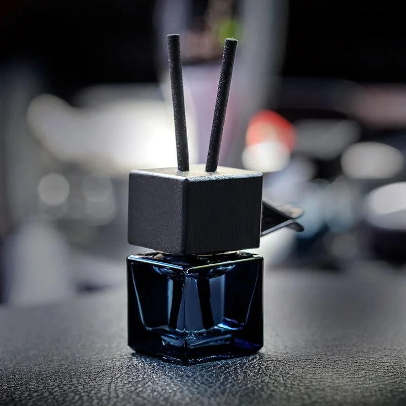 〔DD329〕1 Piece Car Decoration Square Car Hanging Glass Bottle Air Freshener Empty Bottle Aromatherapy Ornament Pendant Diffuser