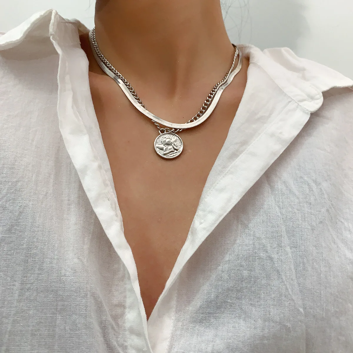 

French Vintage Design Angel Charm Snakebone Chain Necklace