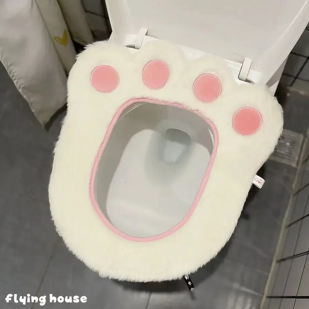 Cute Bear Paw Plush Toilet Cushion Four Seasons Universal Toilet Mat Household Adhesive Toilet Seat Cover for Bathroom Decor