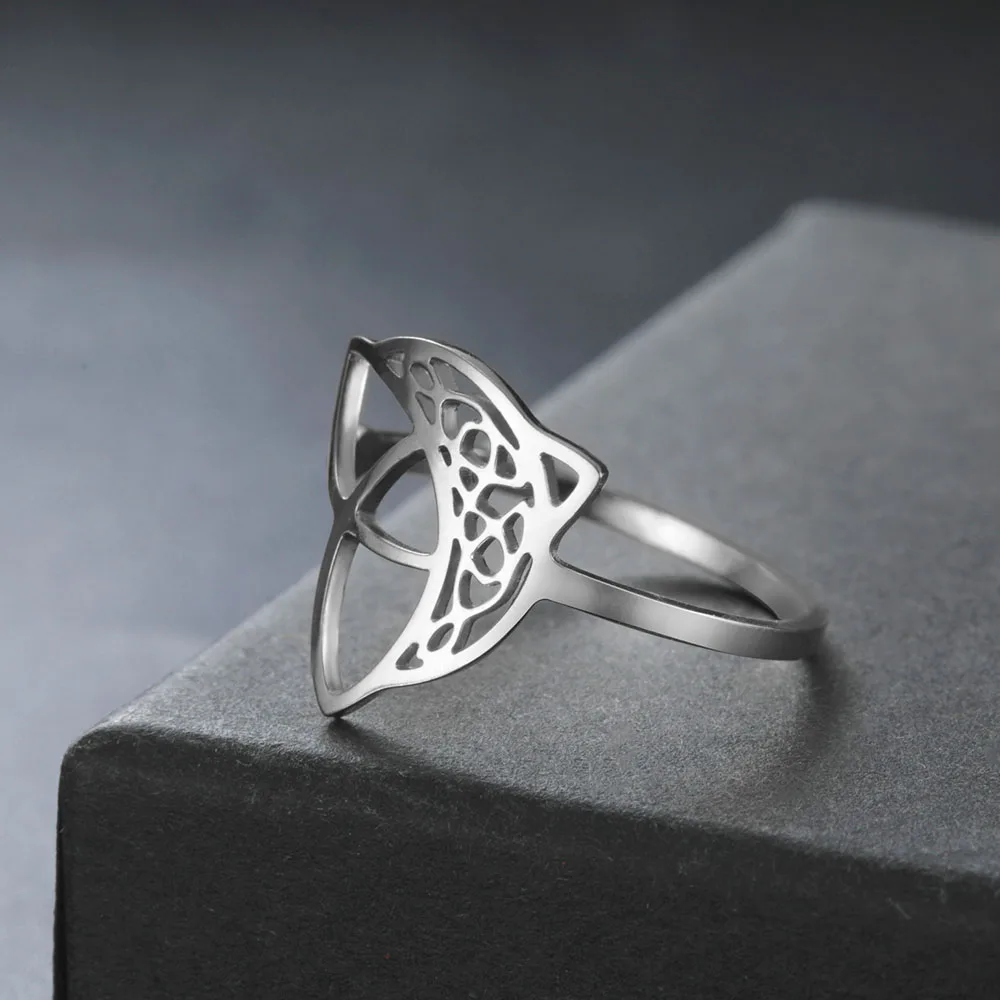 Fashion Moon Celtic Knot Ring for Women Stainless Steel Crescent Irish Religious Amulet Engagement Ring Jewelry COOLTIME
