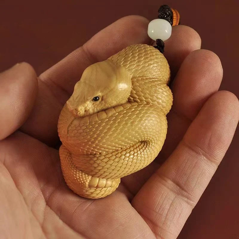 사이프러스 나무 파이썬 동물 장식 입상, 손으로 조각한 귀여운 키체인, 배낭 장식, 가정 장식, 선물 기념품 