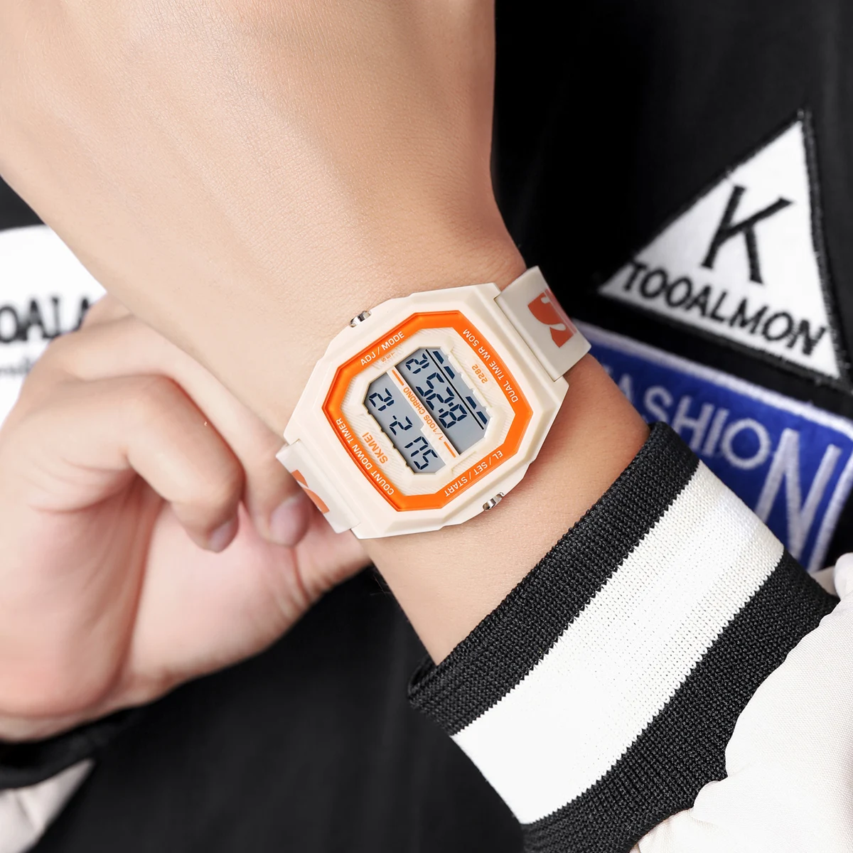 SKMEI Sport Digital Electronic Wristwatch For Men Women Student Fashion 5Bar Waterproof EL Light Chrono Watch Clock Reloj Hombre 3