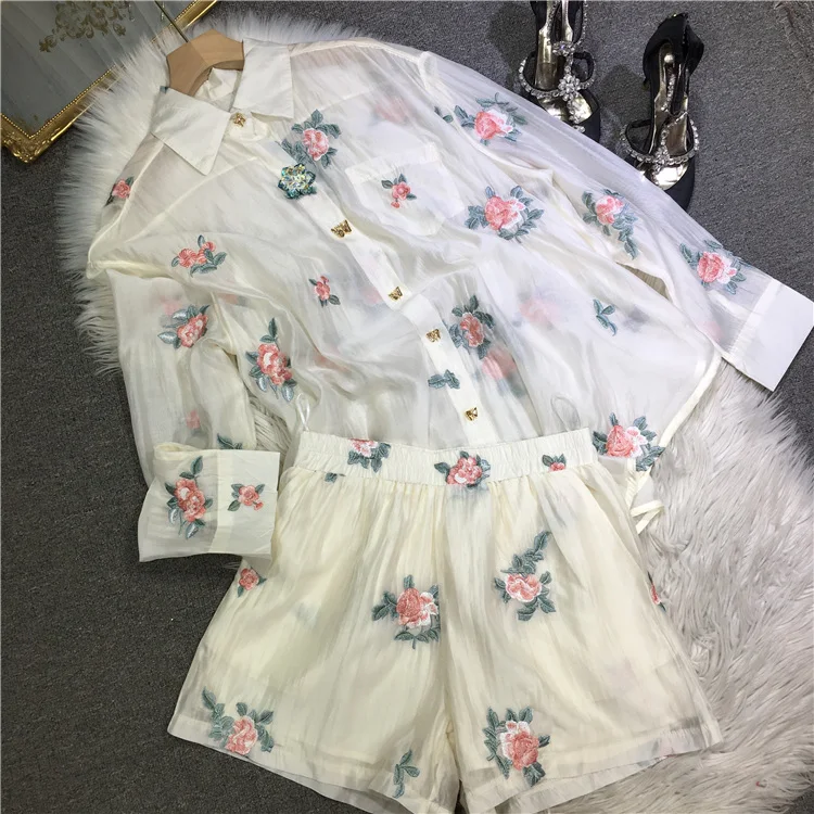 

High Quality Summer Women Two-piece Set Diamonds Embroidery Long Sleeve Sunscreen Shirt Top + Elastic Waist Casual Shorts Suits