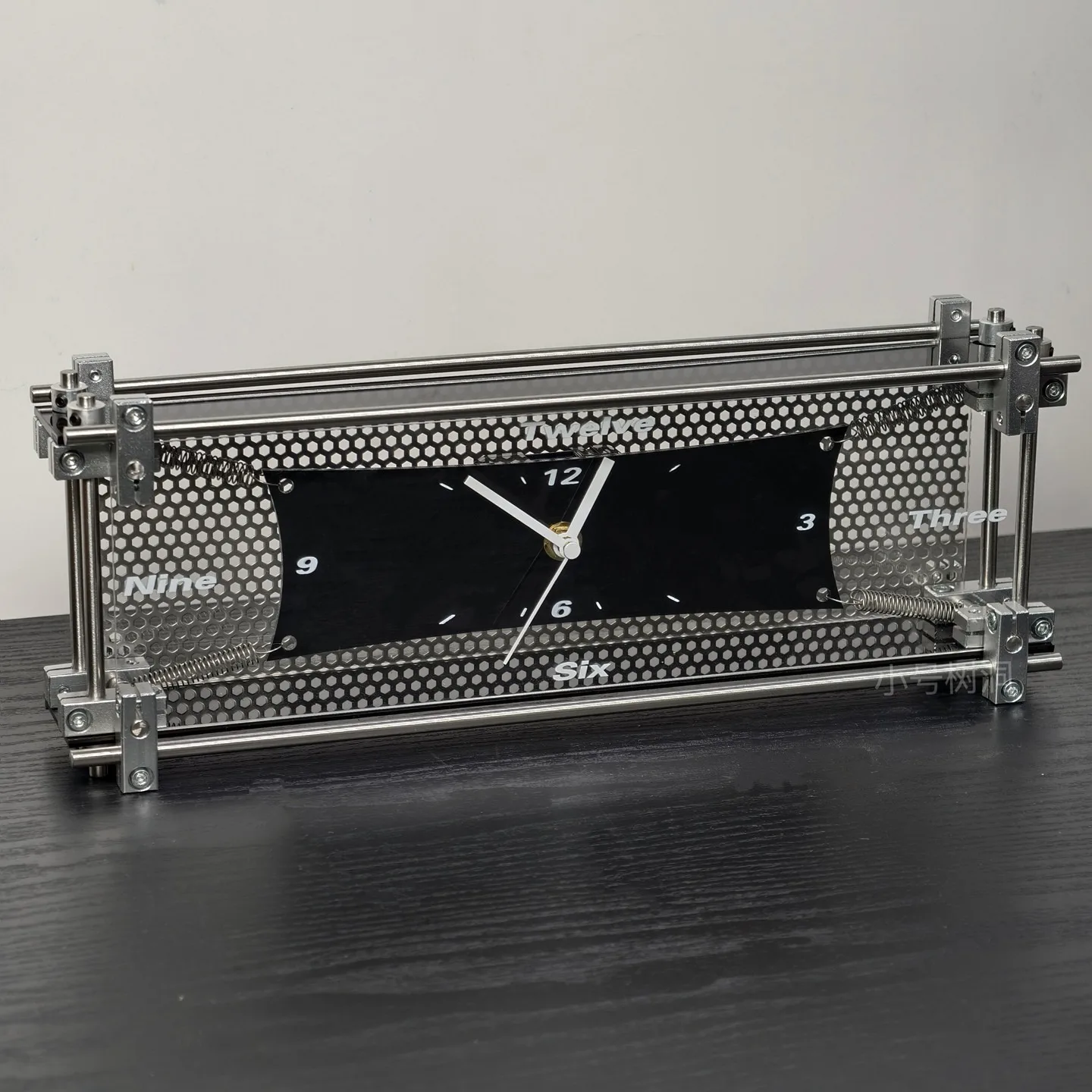 Contemporary Industrial Analog Desk Clock 16 S0ecf173ecb7f4b01810b3ebf95bedb63I