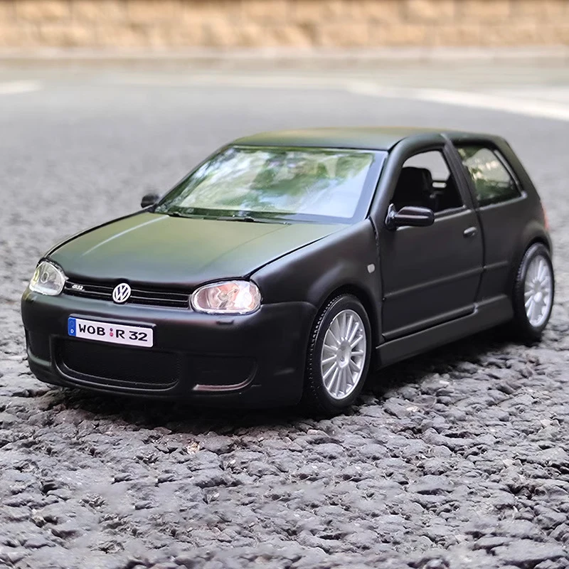 Maisto 1:24フォルクスワーゲンvwゴルフr32合金車モデル,車の