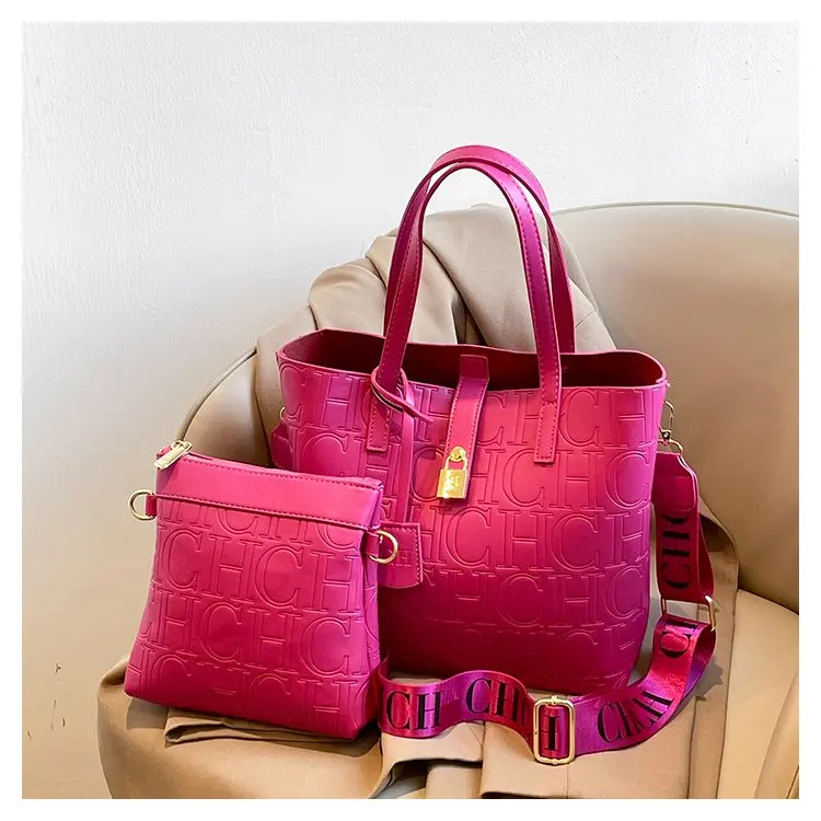 Women's new large-capacity bucket bag, winter fashion letter printing temperament versatile messenger bag