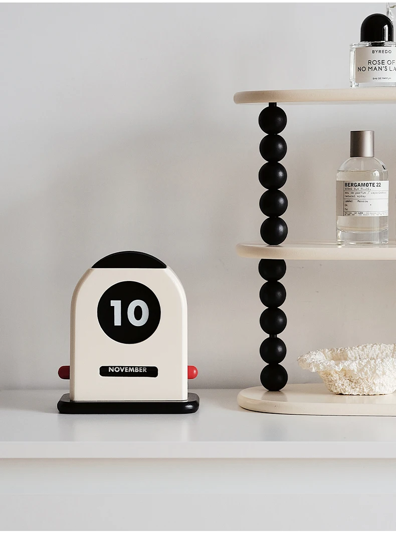 Nordic Style Designer Wooden Retro Calendar Creative Perpetual Calendar Desk Calendar Ornaments