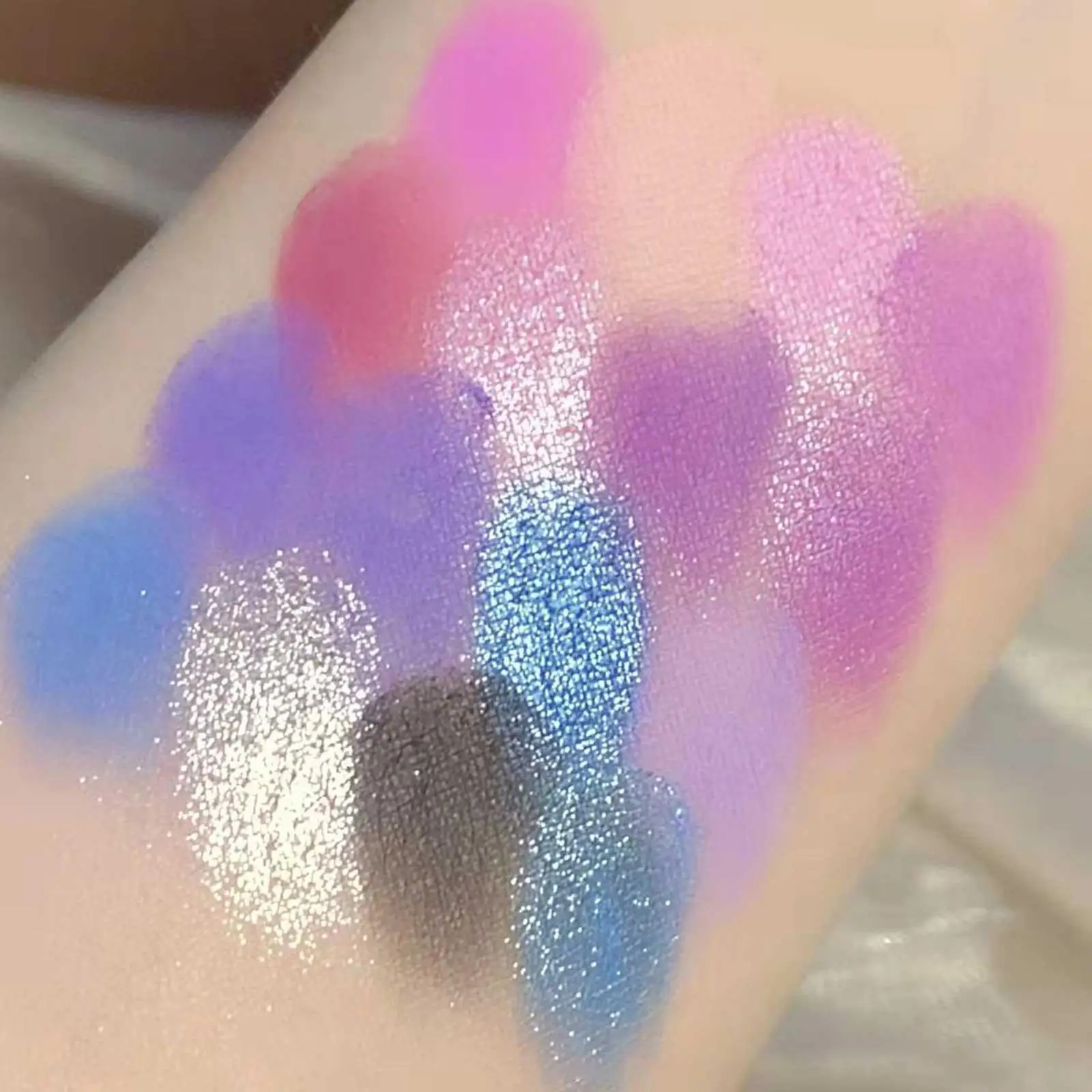 16 Color Eye Shadow Matte Pearlescent European And American Makeup Beginners Eye Shadow Tray Makeup Cosmetics