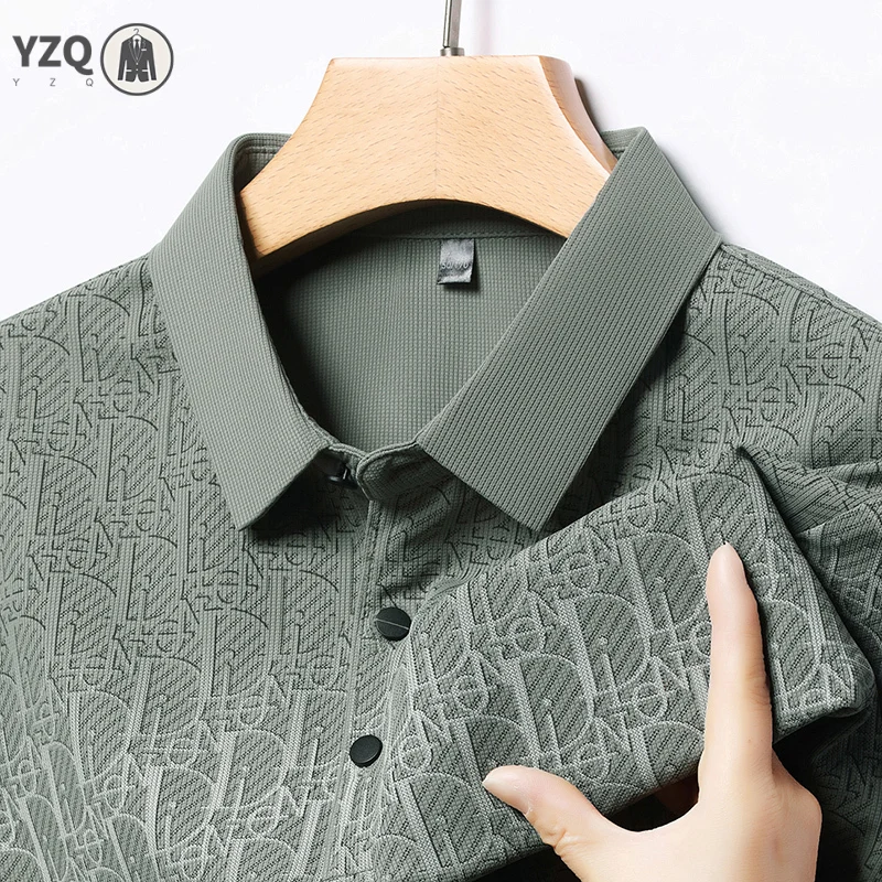 Polo a Maniche Corte da Uomo Business Casual con Logo Jacquard su Tutta la Superficie, Design Traspirante in Rete, Bottoni Rotondi, per Ufficio e Uso Quotidiano - immagine 3