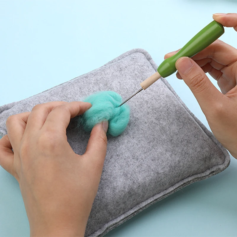 KRABALL 40 Colors Per 3g Wool Roving Felt Needle Kit with Felting Needle Foam Pad Eye For Toys Storage Box DIY Packaging needle felting painting kit needle felting kit wool felting kit