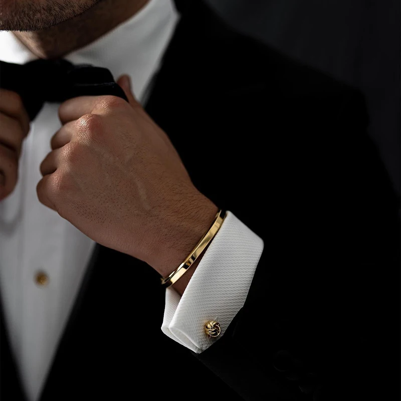Stilvoller Herren-Armreif mit gedrehter Manschette und kleinem Handgelenk-Mobius-Armband, Anti-Allergie-Edelstahl-Stapelschmuck, Vatertagsgeschenk