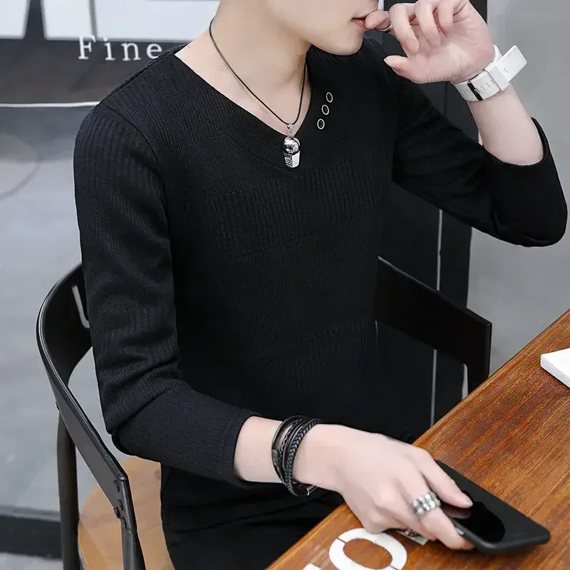Ropa para hombre Suéter de punto con cuello en V liso Suéter rojo para hombre Camiseta de color sólido Ropa de otoño coreana Réplica de alta calidad