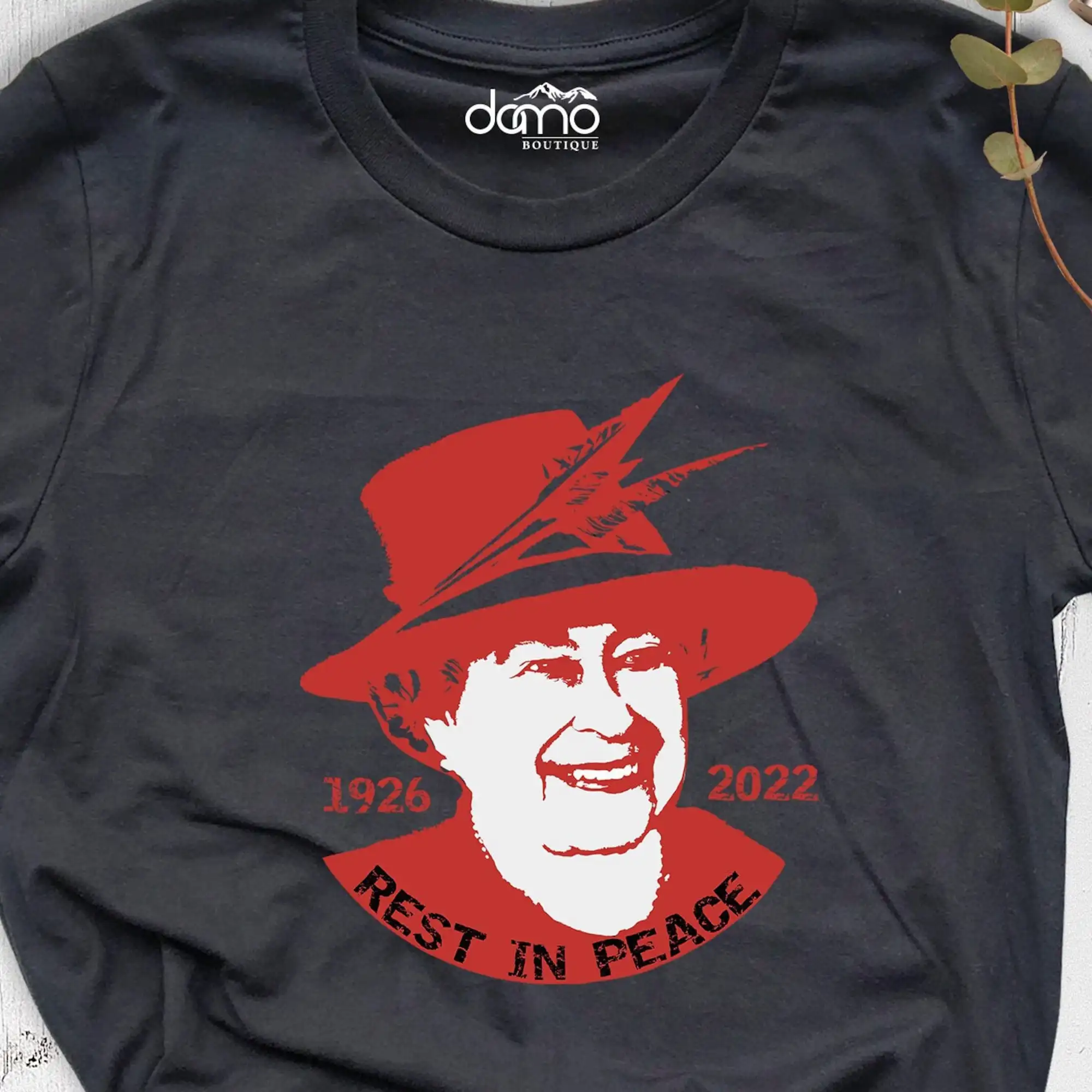 1926 2022 Rest In Peace Elizabeth Rip Queen T Shirt Majesty The Of England Dal 1952 Maniche Lunghe O Corte Commemorative