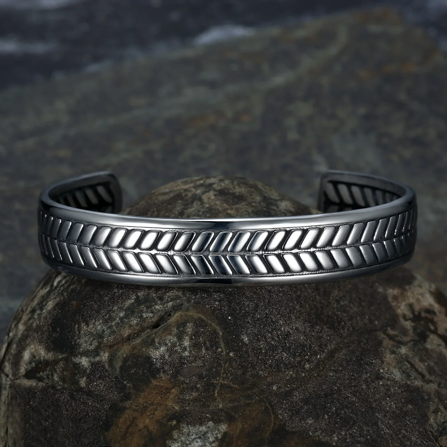 CHUANGCHENG Personalized Stainless Steel Vintage Polished Arrow Bracelet C-shaped Open Bracelet