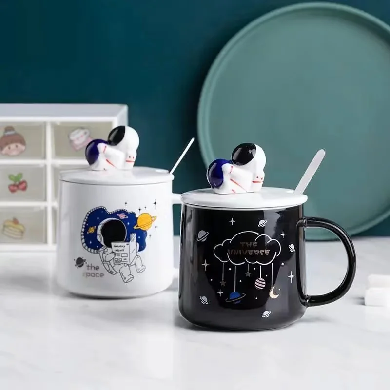 

3D Ceramic Mugs Astronauts Polish Handle Tea Coffee Cup Creative Novelty Drinking Glass with Lid Spoon Christmas Birthday Gifts