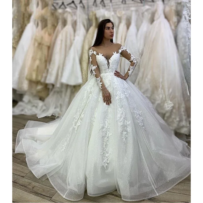 

Elegant White Tulle Lace Appliques Long Sleeves V-Neck Floor-Length Ball Gown Wedding Dress Chapel Train Custom Made Plus Size