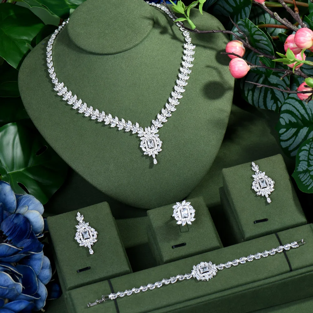 

4pcs Shiny Cubic Zirconia Stone Luxurious Dubai Nigerian Bridal Wedding Banquet Dinner Jewelry Set for Women N-148