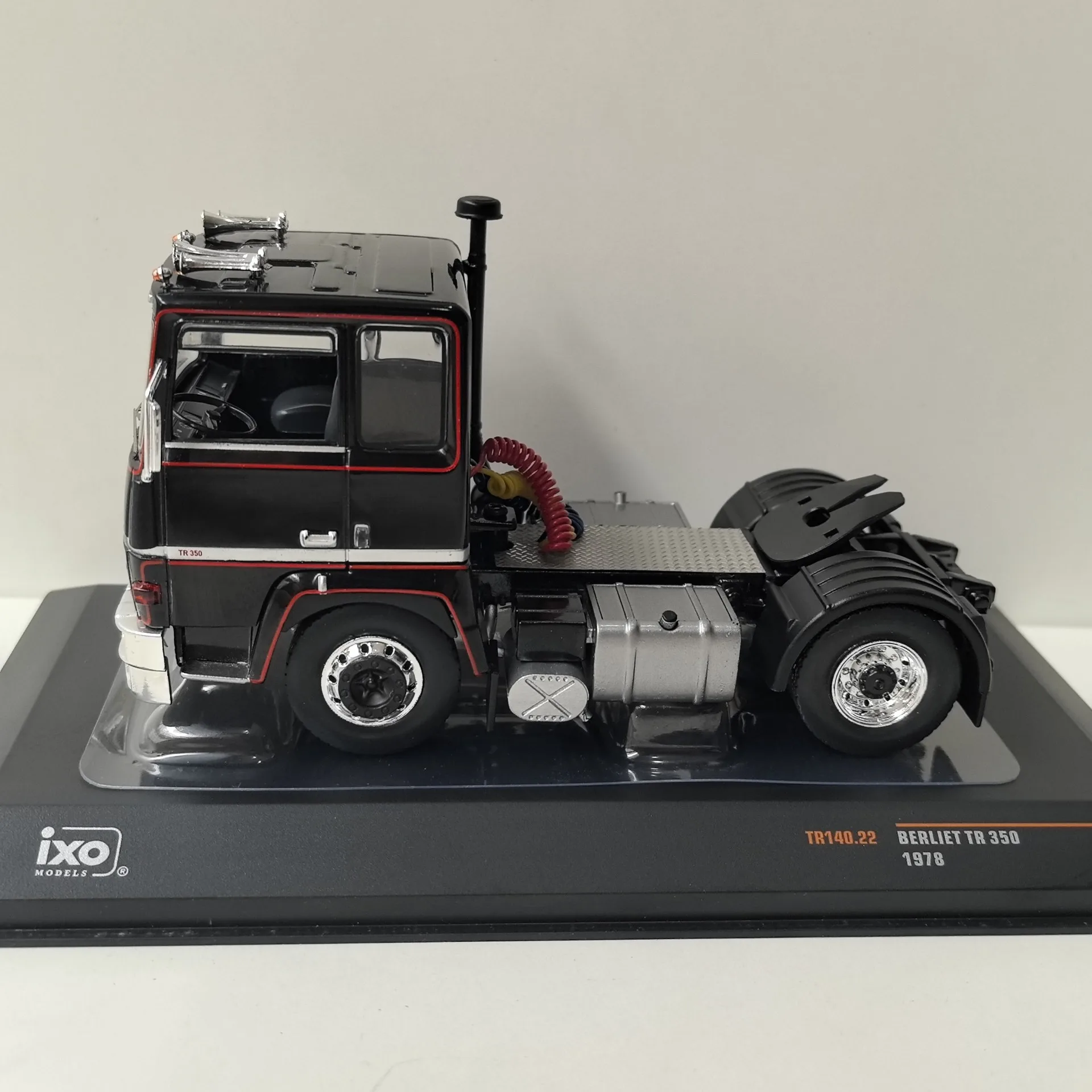 Berliet TR 305 rouge 1978 - Modèle très rare